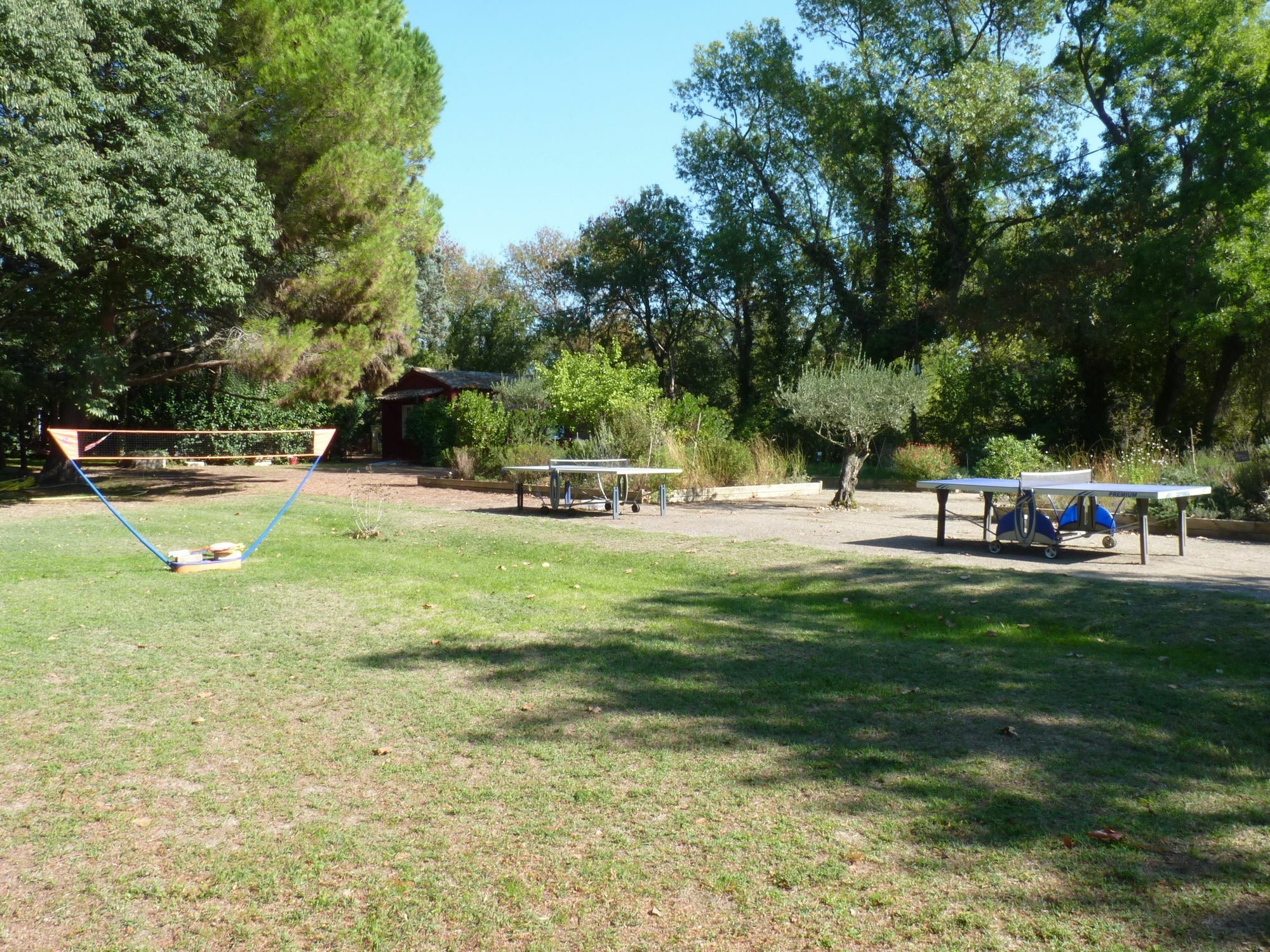 Les Gites Du Domaine De Rhodes أفينيون المظهر الخارجي الصورة